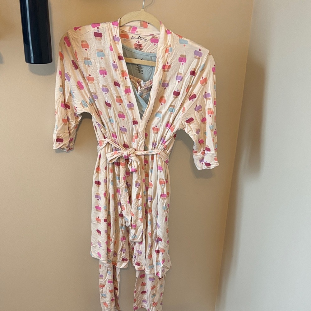 Everly Grey 3 piece postpartum set